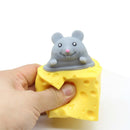 Squish Cheese Mouse – Brinquedo Anti-stress Divertido e Macio!